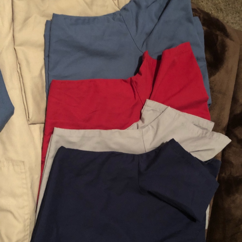 Butter Soft scrubs. XS tops. XSP bottoms. *3 SETS*